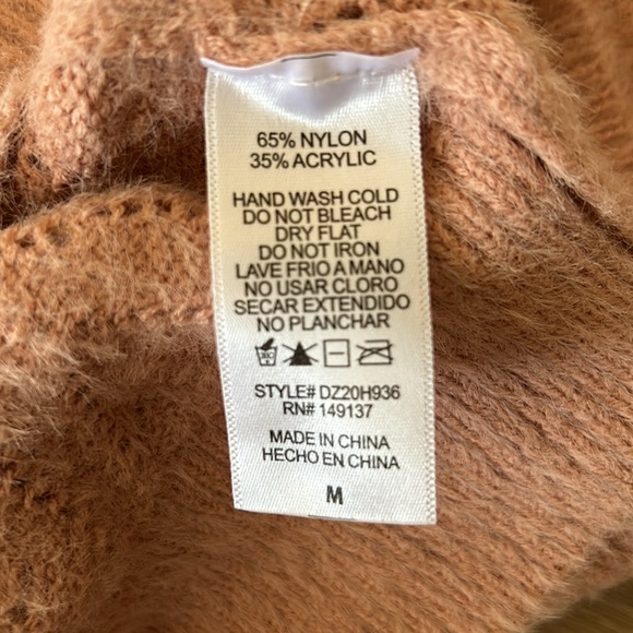 Blush pink long sleeve sweater - Picture 4 of 7